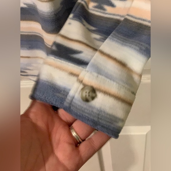 Wallflower fleece button up - Picture 3 of 4